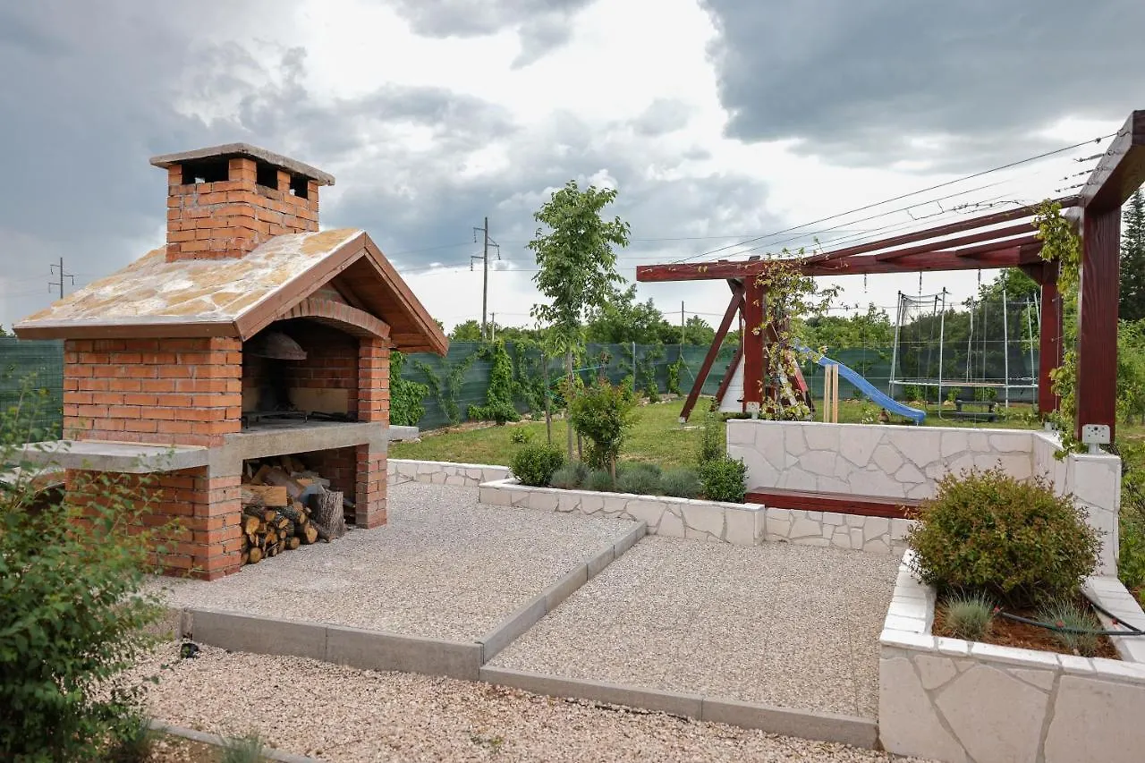 Villa Ena With Pool & Jacuzzi Donji Kasic 0*,  Chorvatsko
