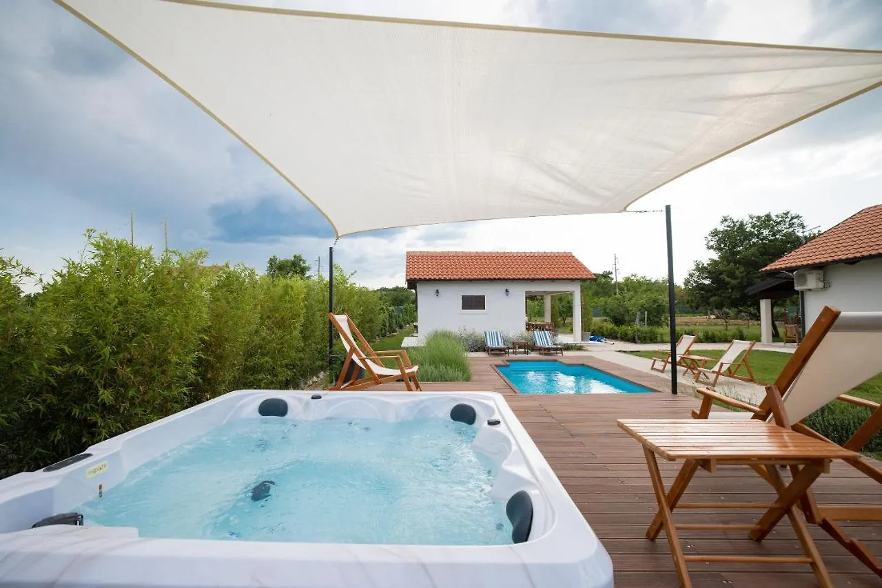 Villa Ena With Pool & Jacuzzi Donji Kasic 0*,  Croatia