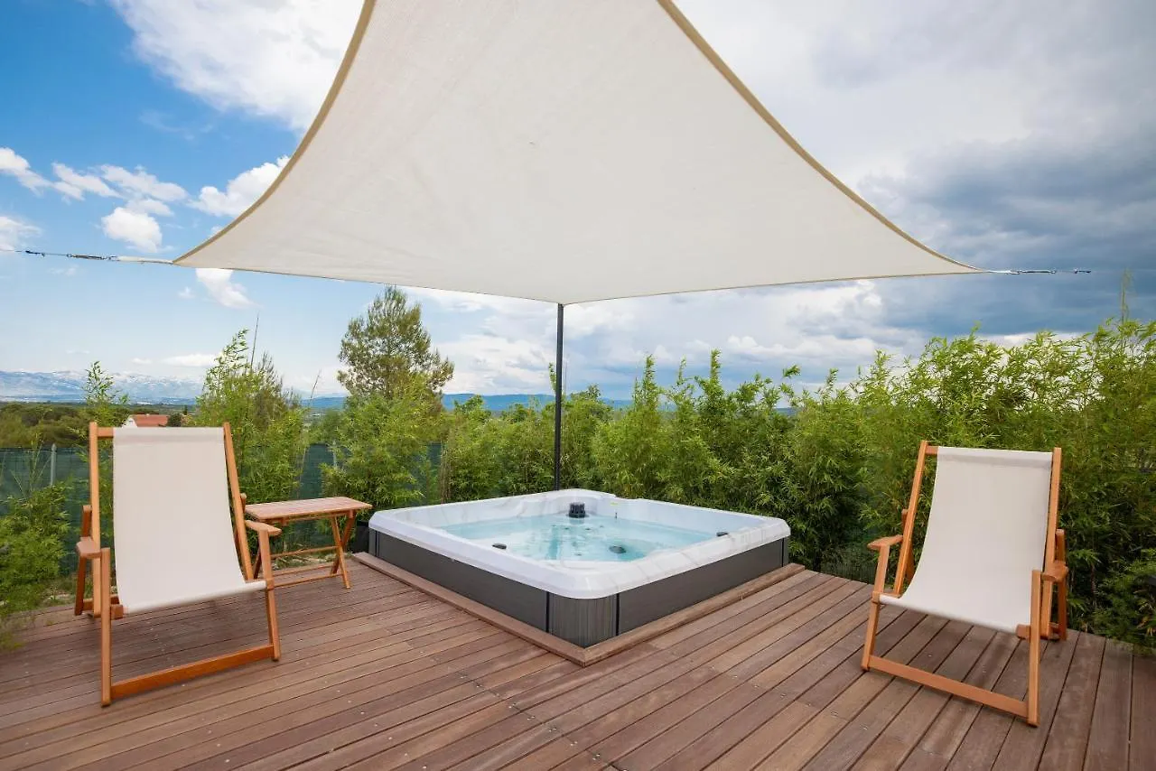 Holiday home Villa Ena With Pool & Jacuzzi Donji Kasic