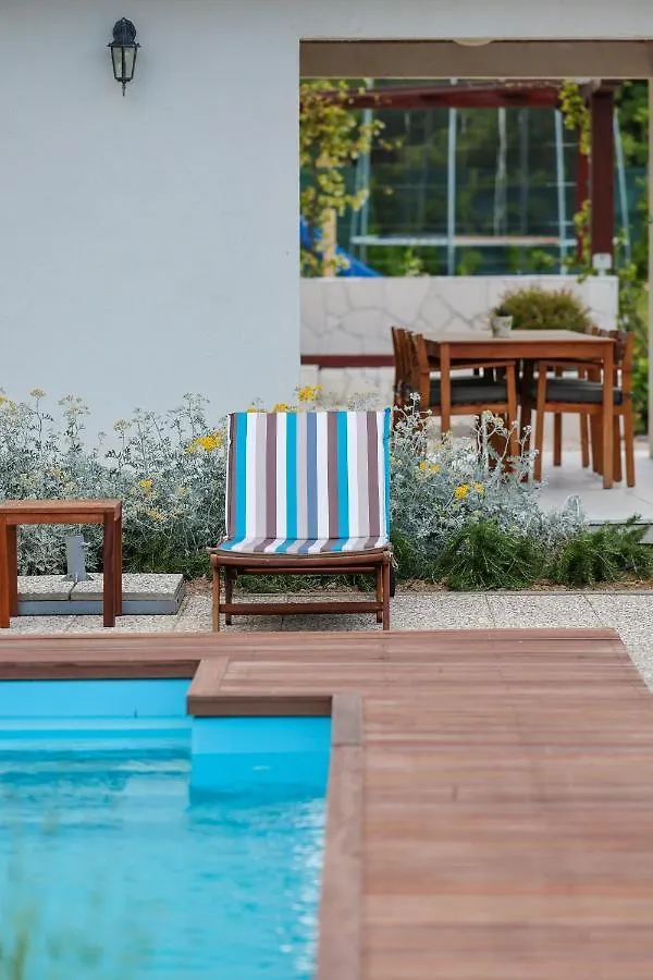 Villa Ena With Pool & Jacuzzi Donji Kasic 0*,