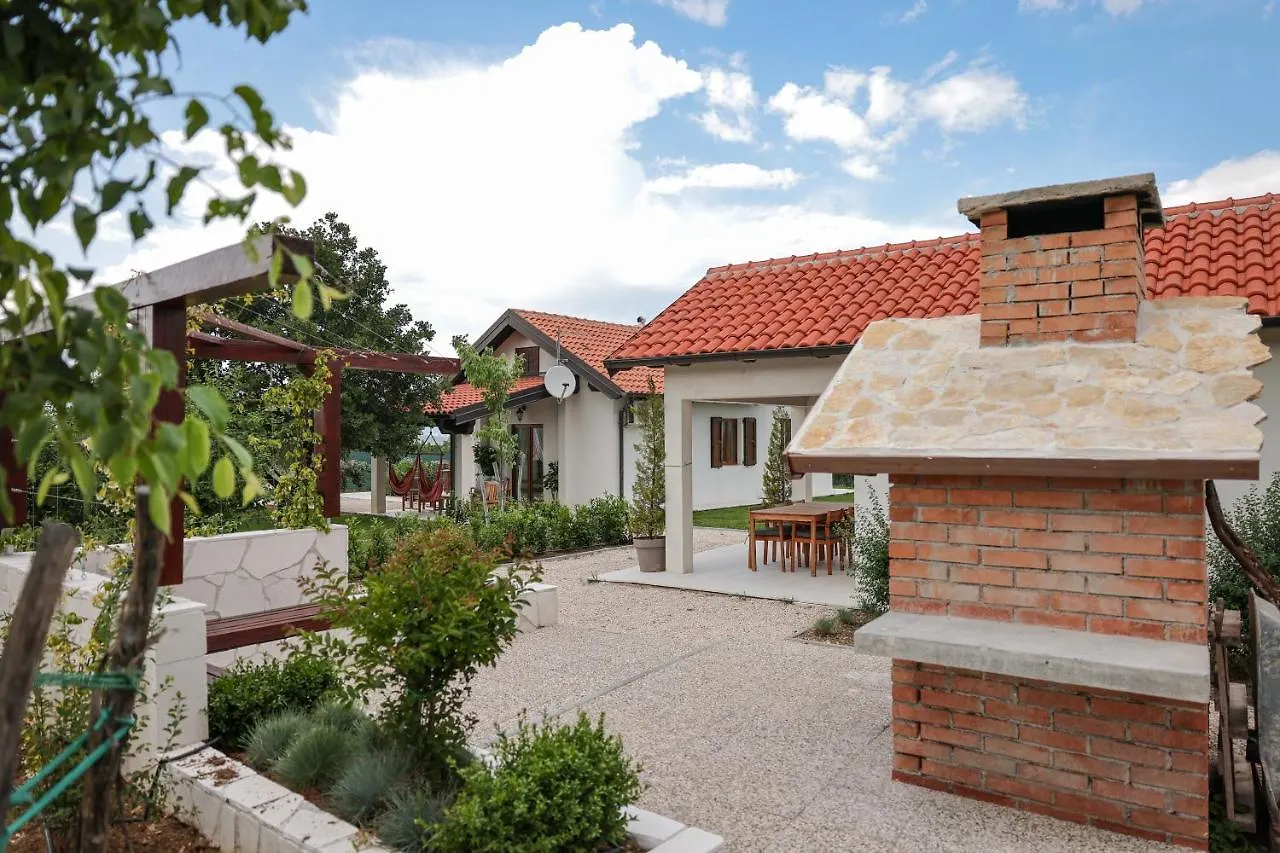 Holiday home Villa Ena With Pool & Jacuzzi Donji Kasic